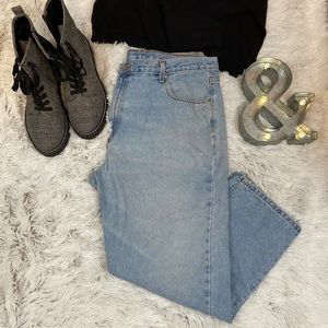 Vintage Light Wash Mom Jeans Straight Cut 42x30